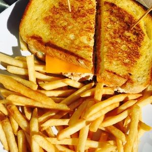 Meet your Posher, Chia